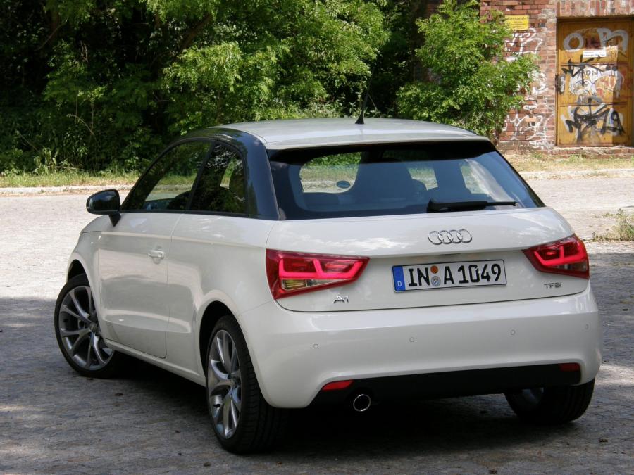  Audi A1 TFSI 2010 года  (фото 14 из 29)